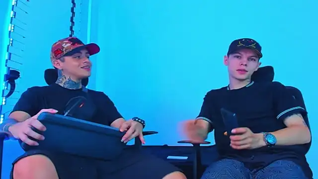 HOT boy2025 online show from December 2025 12:47:02 PM