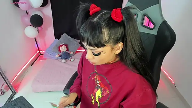 zoesullivan online show from December 2024 10:01:02 AM