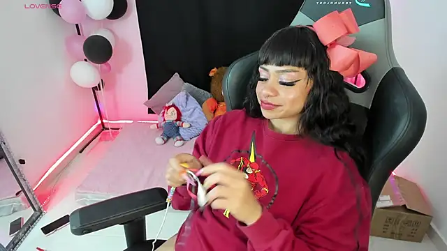 zoesullivan online show from December 2024 10:13:01 AM