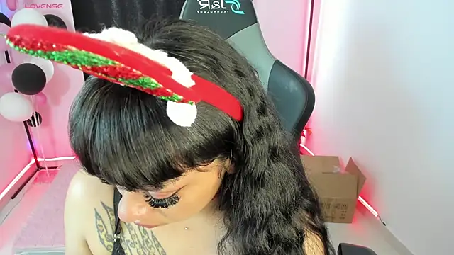 zoesullivan online show from December 2024 01:43:02 PM