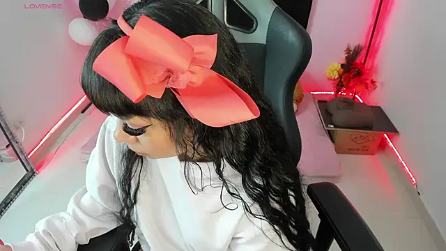 zoesullivan online show from December 2024 09:43:02 AM