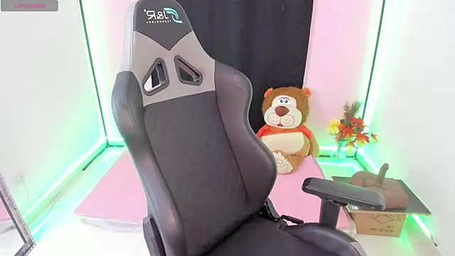 zoesullivan online show from December 2024 09:28:02 AM