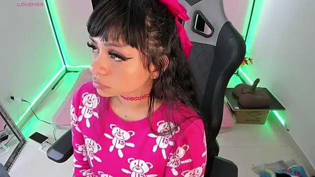 zoesullivan online show from December 2024 12:52:02 PM