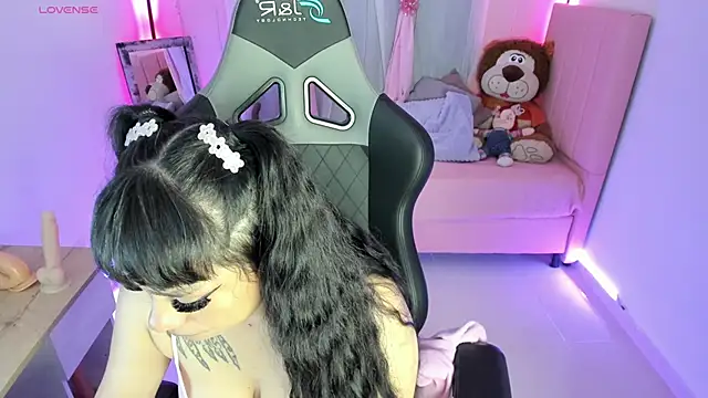 zoesullivan online show from February 2025 09:43:01 AM