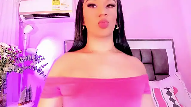 Snapshot of ShantalGirs chatting on February 2025 05:29:02 AM ShantalGirs online show from February 2025 05:29:02 AM