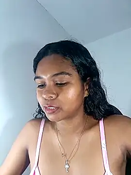 Sashabreck online show from April 2026 07:08:02 PM