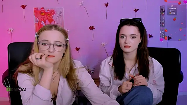 liana kisses online show from March 2026 11:04:02 PM