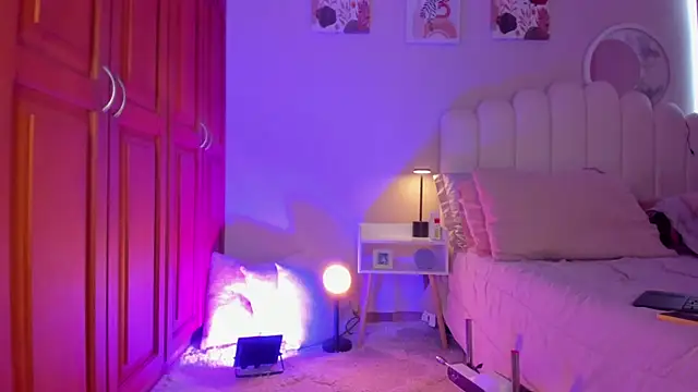 martinaaricci online show from February 2026 02:03:02 PM