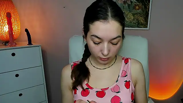 Snapshot of Meagn_Extasy chatting on November 2025 08:02:02 AM Meagn Extasy online show from November 2025 08:02:02 AM