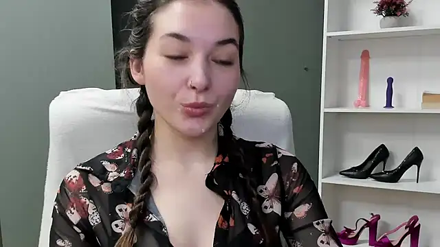 Snapshot of Meagn_Extasy chatting on January 2026 07:47:02 AM Meagn Extasy online show from January 2026 07:47:02 AM