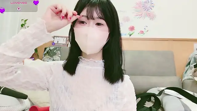 Conatsu online show from October 2025 10:48:02 PM