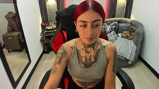 selene red  online show from February 2025 03:49:02 PM