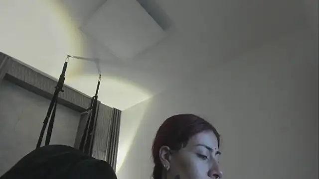 selene red  online show from January 2026 01:58:01 PM