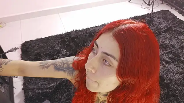 Snapshot of selene_red_ chatting on July 2026 01:35:01 AM selene red online show from July 2026 01:35:01 AM