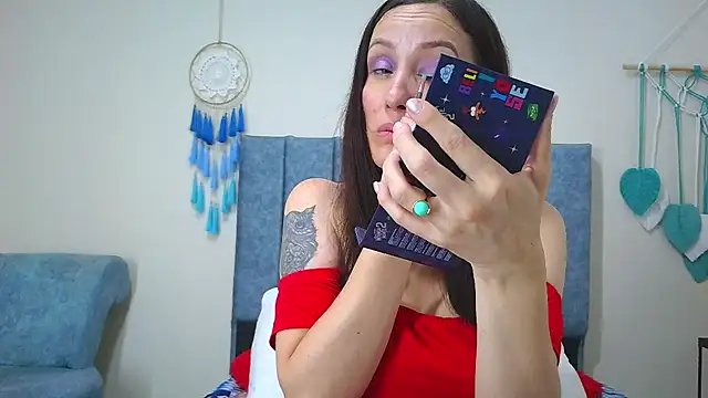 IberianMoonMK online show from November 2025 01:44:02 PM