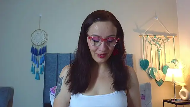 IberianMoonMK online show from November 2025 05:23:01 PM