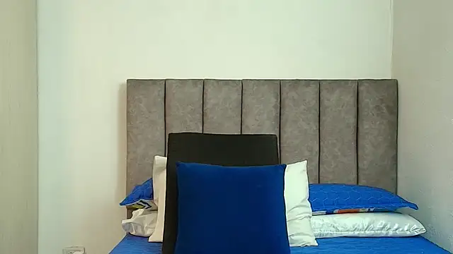 karina lewis  online show from November 2025 03:56:02 AM