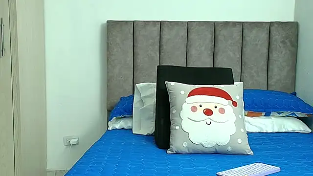 karina lewis  online show from December 2025 04:07:02 AM