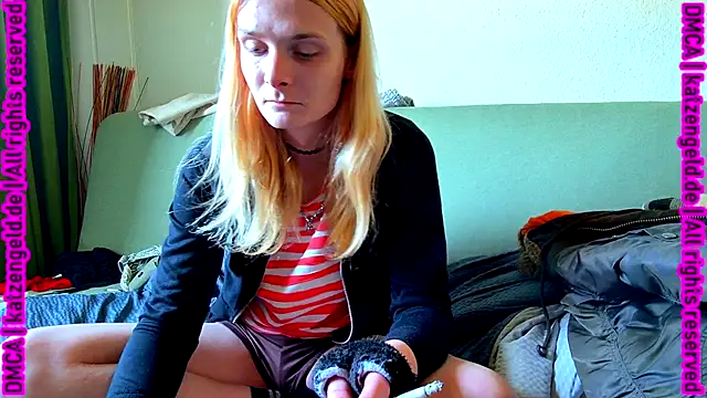 Snapshot of emma_neko chatting on March 2025 12:20:01 PM emma neko online show from March 2025 12:20:01 PM