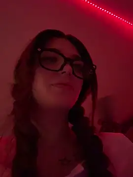 18petitewhitegirl online show from January 2025 02:50:02 AM