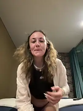 Snapshot of Littlelolo60 chatting on December 2024 09:20:02 PM Littlelolo60 online show from December 2024 09:20:02 PM