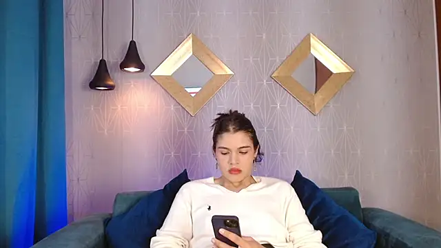 NoahCasstro online show from February 2025 01:57:01 PM