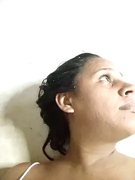 Snapshot of Andreita_95 chatting on November 2025 09:26:01 PM Andreita 95 online show from November 2025 09:26:01 PM