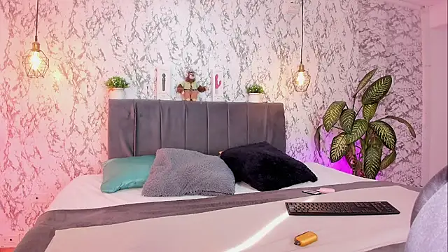 aihnoa split online show from October 2025 12:42:02 PM