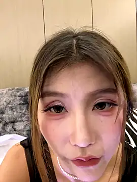 Snapshot of Momoever123456 chatting on September 2025 02:20:01 PM Momoever123456 online show from September 2025 02:20:01 PM