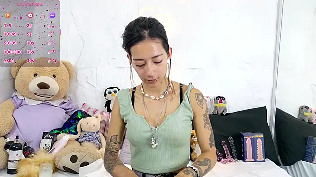 zorravioletta1 online show from December 2025 12:32:01 PM