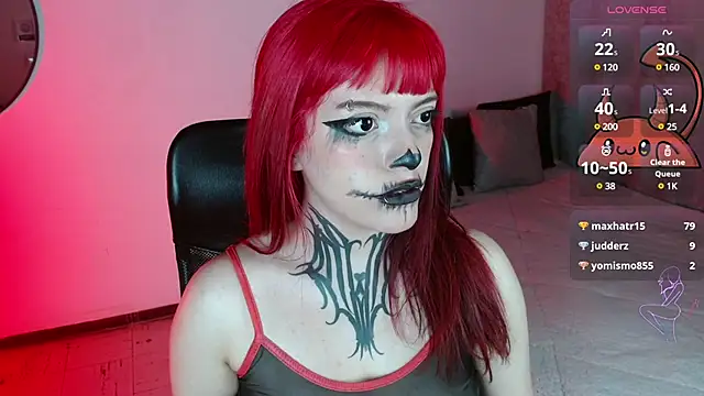 Snapshot of LilithMadness chatting on December 2024 03:31:02 AM LilithMadness online show from December 2024 03:31:02 AM