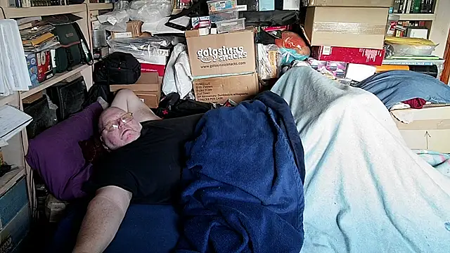 hadeszeuss2 online show from February 2026 02:42:02 PM