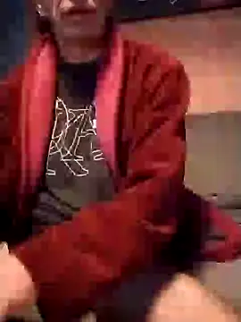 Snapshot of heitzer1072 chatting on January 2025 06:42:01 AM heitzer1072 online show from January 2025 06:42:01 AM