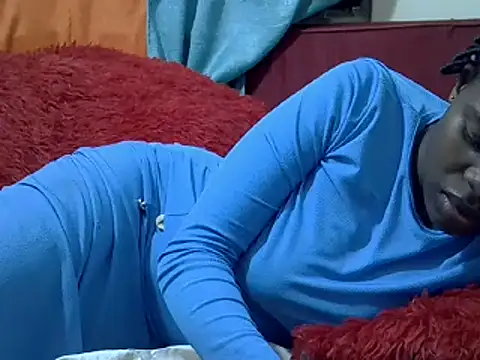 Snapshot of Creamy_dolly chatting on March 2025 06:01:02 PM Creamy dolly online show from March 2025 06:01:02 PM