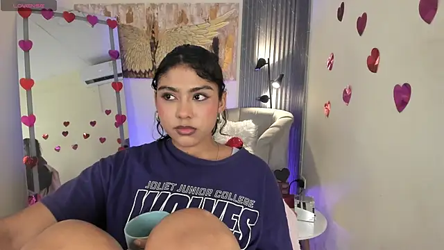 emma alice  online show from February 2025 05:40:02 PM