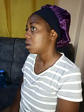 pretty-eyes23 online show from February 2025 11:03:02 PM