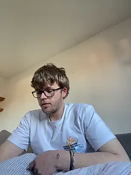 jungxSHxboy online show from April 2026 06:40:02 AM