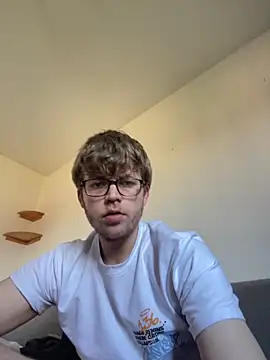 jungxSHxboy online show from April 2026 07:45:01 AM