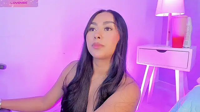 Snapshot of Cameliaa_Smiith chatting on December 2025 03:14:02 AM Cameliaa Smiith online show from December 2025 03:14:02 AM