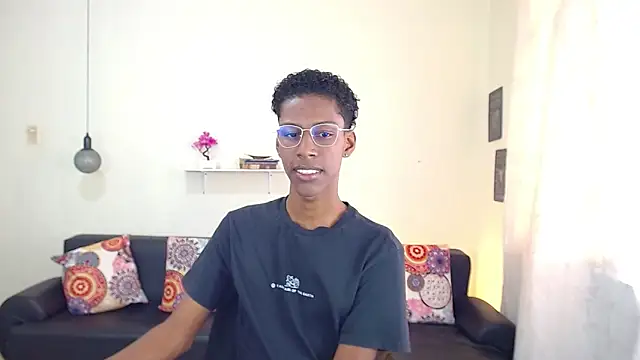 maiki18  online show from January 2025 01:35:02 PM