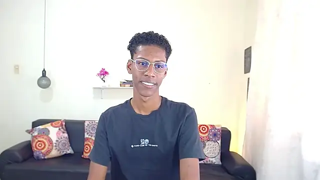 maiki18  online show from January 2025 07:38:01 PM