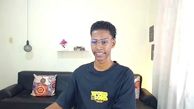 maiki18  online show from February 2025 01:41:01 PM