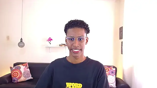 maiki18  online show from March 2025 01:51:01 PM