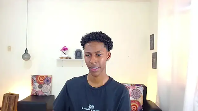 maiki18  online show from March 2025 07:57:02 PM