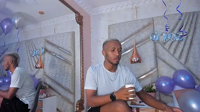 JamesParck online show from February 2025 12:21:01 PM