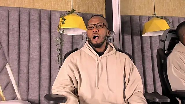 JamesParck online show from April 2026 12:11:02 AM