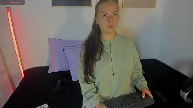 brandy sweet  online show from October 2025 02:28:01 PM