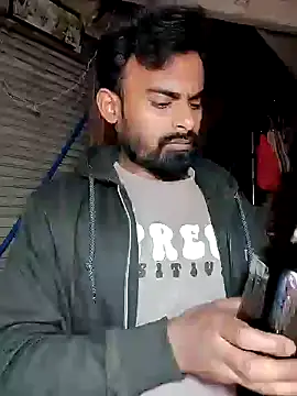 Snapshot of rayhan085 chatting on February 2025 04:03:01 PM rayhan085 online show from February 2025 04:03:01 PM