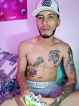 Leslly  online show from January 2025 04:28:01 PM