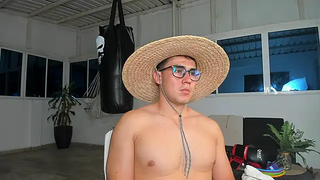 owengray2n online show from December 2024 12:50:01 AM